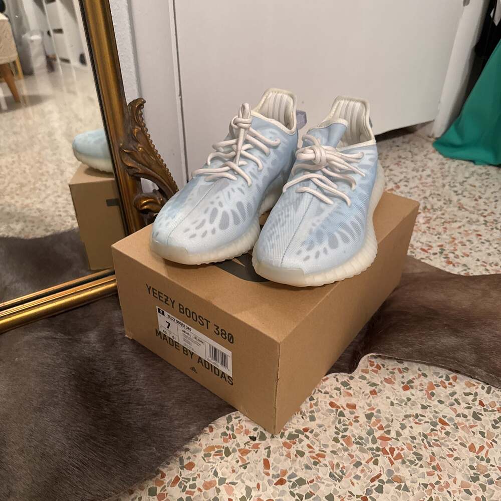 Adidas Yeezy Boost 350 V2 Mono Ice